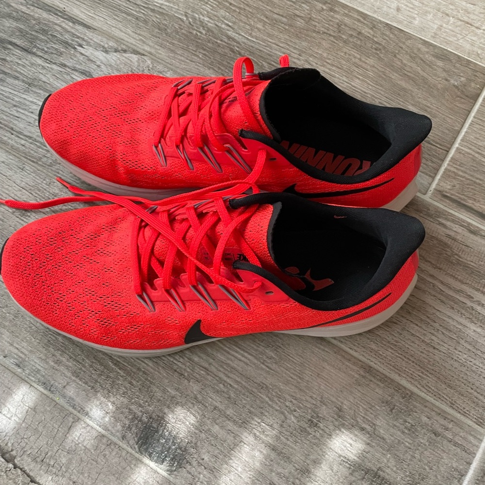 Men’s Nike Running Shoes, Size 11.5
